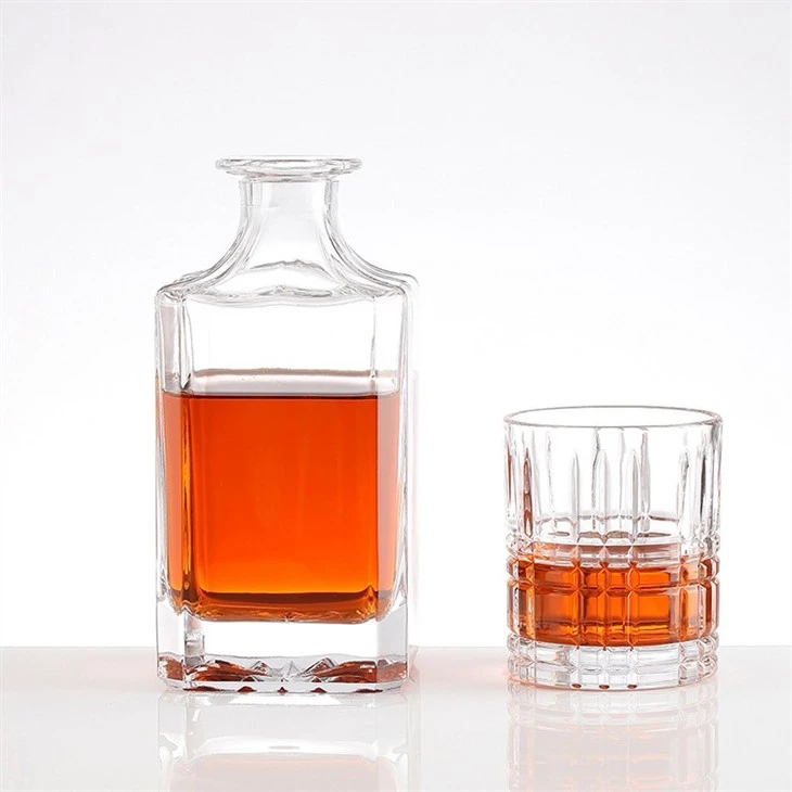 750ml Crystal Glass Liquor Bottles